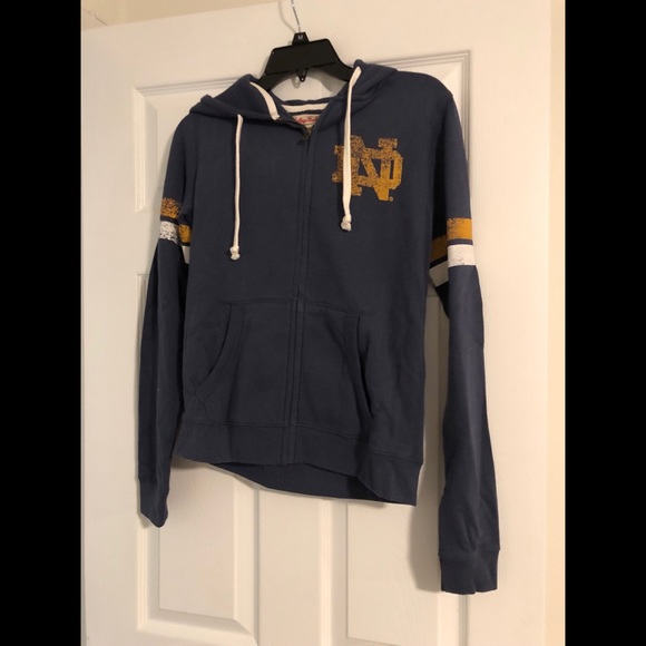 college vault Tops - Women’s Notre Dame sweatshirt